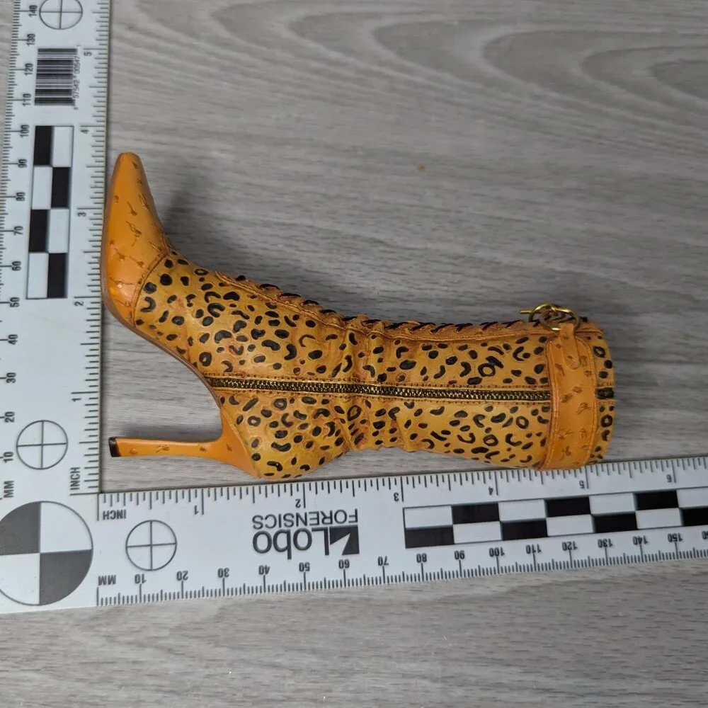 Just the Right Shoe by Lorraine Vail AKA Raine 2001 Untamed 25129